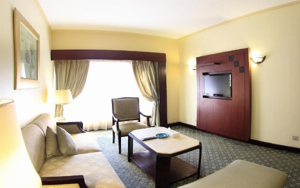 Pyramisa Suites Hotel Cairo image 18